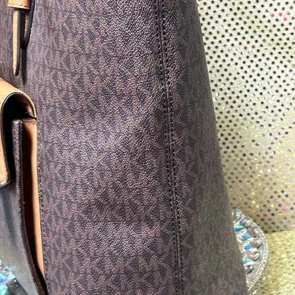 Michael Kors Jersey Signature Dark Brown and Tan Tote Approx. 16 x 11 x 6 - Picture 10 of 17